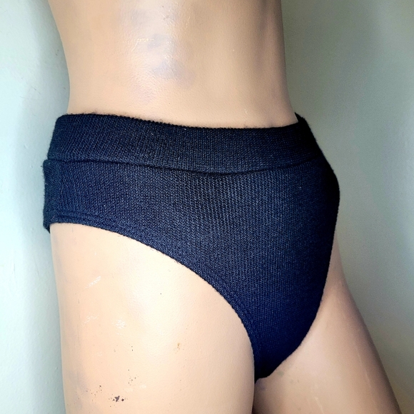 NEW SMALL AMAZON BLACK KNIT BIKINI 2 PIECE BIKINI SWIMSUIT BEAUTIFUL - Picture 3 of 8